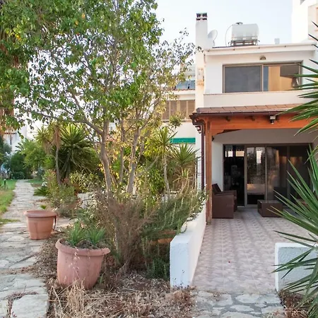 别墅 Beach Larnaca 沃罗里尼