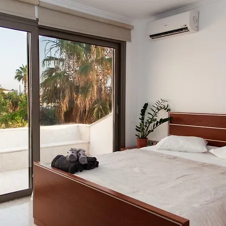 Villa Beach Larnaca
