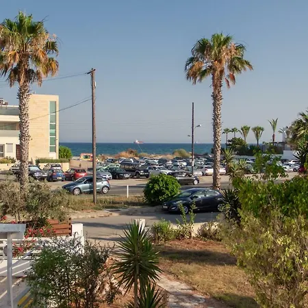 Beach Larnaca 别墅 沃罗里尼