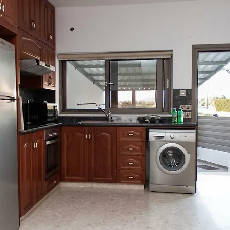 Villa Beach Larnaca Oroklini